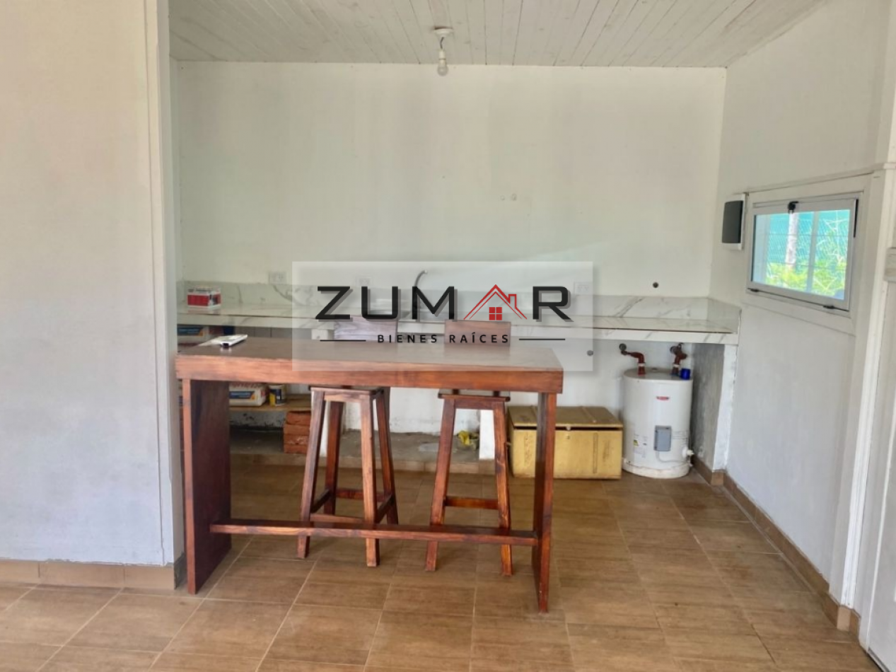 CASA EN ALQUILER EN BARRIO LA ALMERIA!