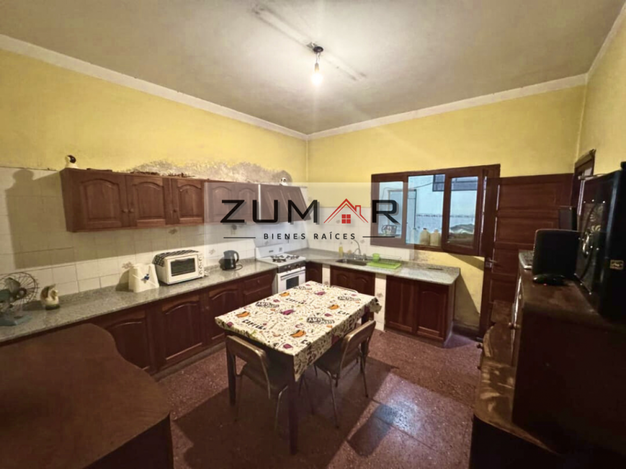 CASA EN VENTA EN MACROCENTRO!