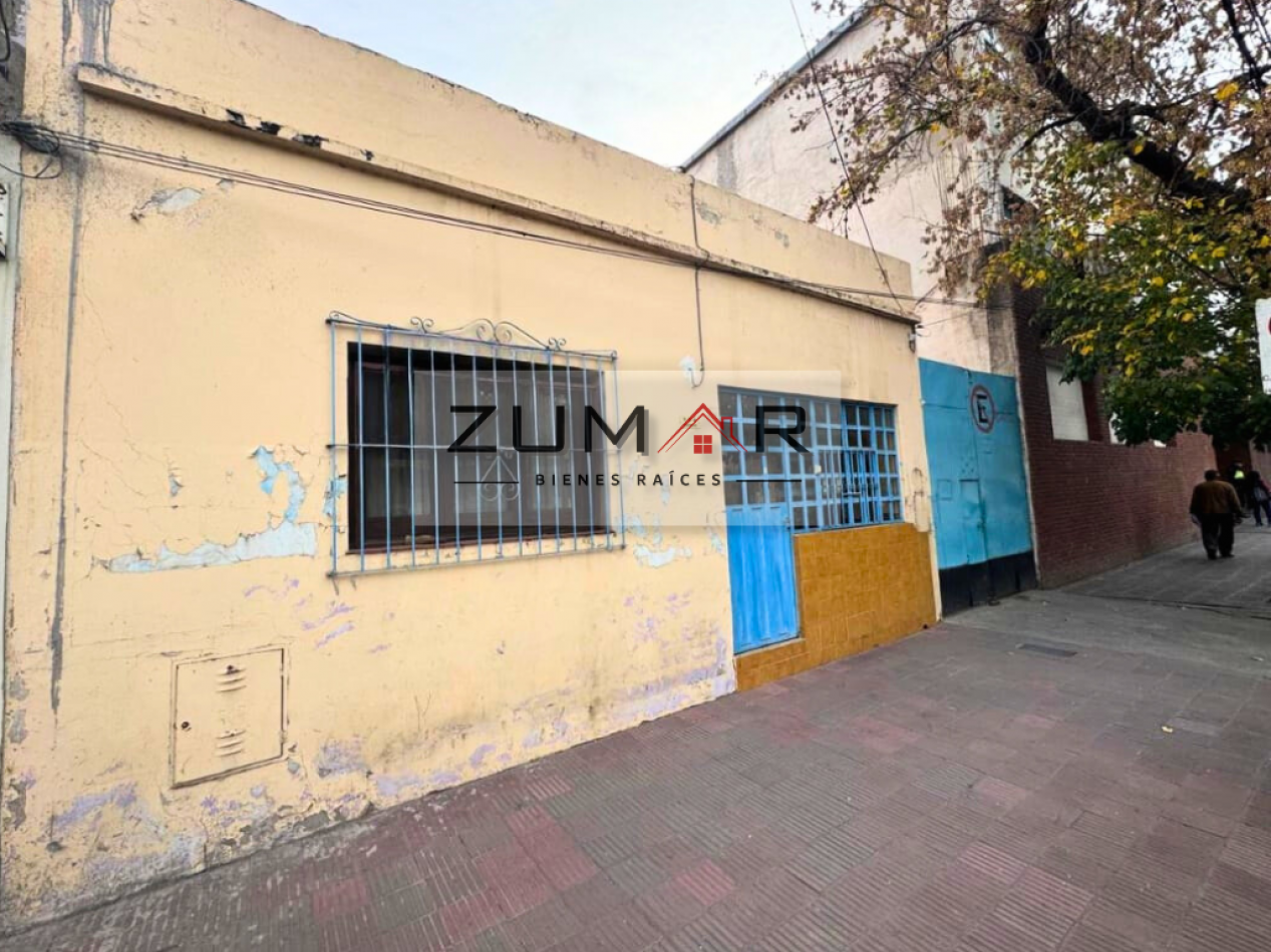 CASA EN VENTA EN MACROCENTRO!