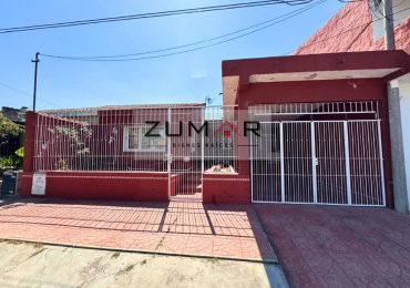 CASA EN VENTA EN BARRIO INTERSINDICAL!