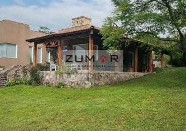 CASA EN VENTA EN LAS VERTIENTES!